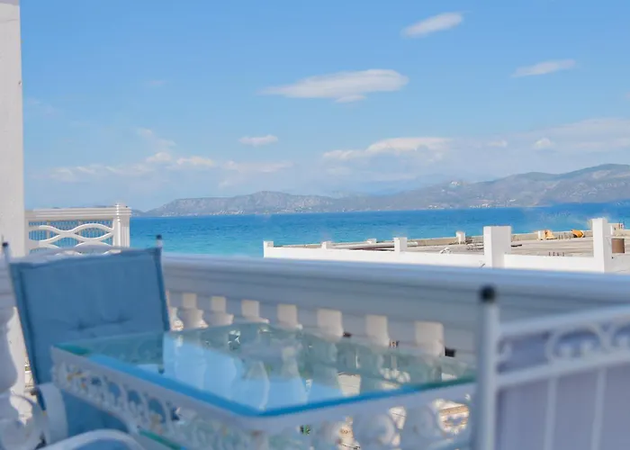 بيت للعطل Beach Blue Villa Corinth